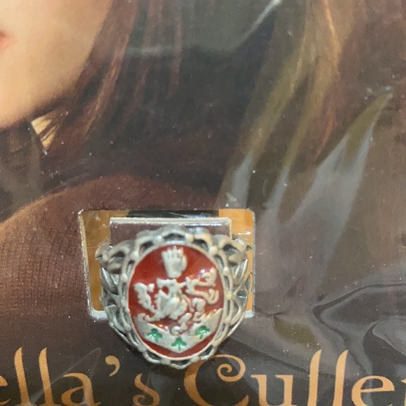 Twilight Saga New Moon Bella Swan Kristen Stewart Cullen Crest prop replica ring - Picture 2 of 3